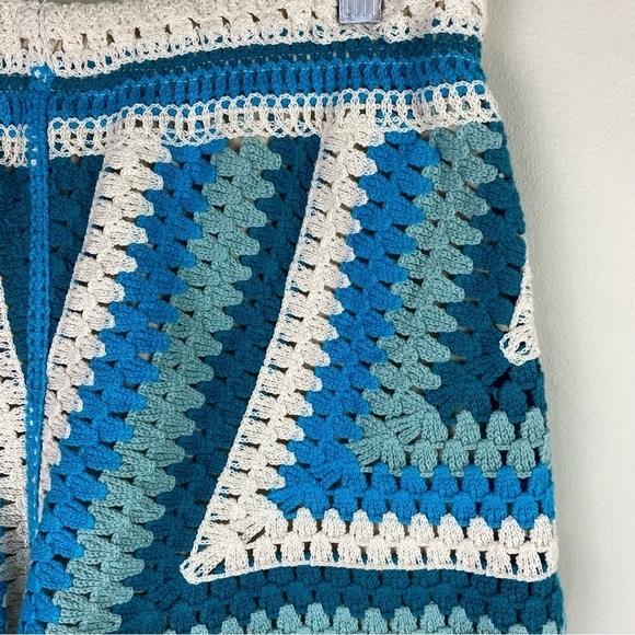 Rebellion Blue Cream Crochet Knit Shorts size L - Picture 8 of 10